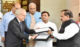 UP Signs with Netherlands